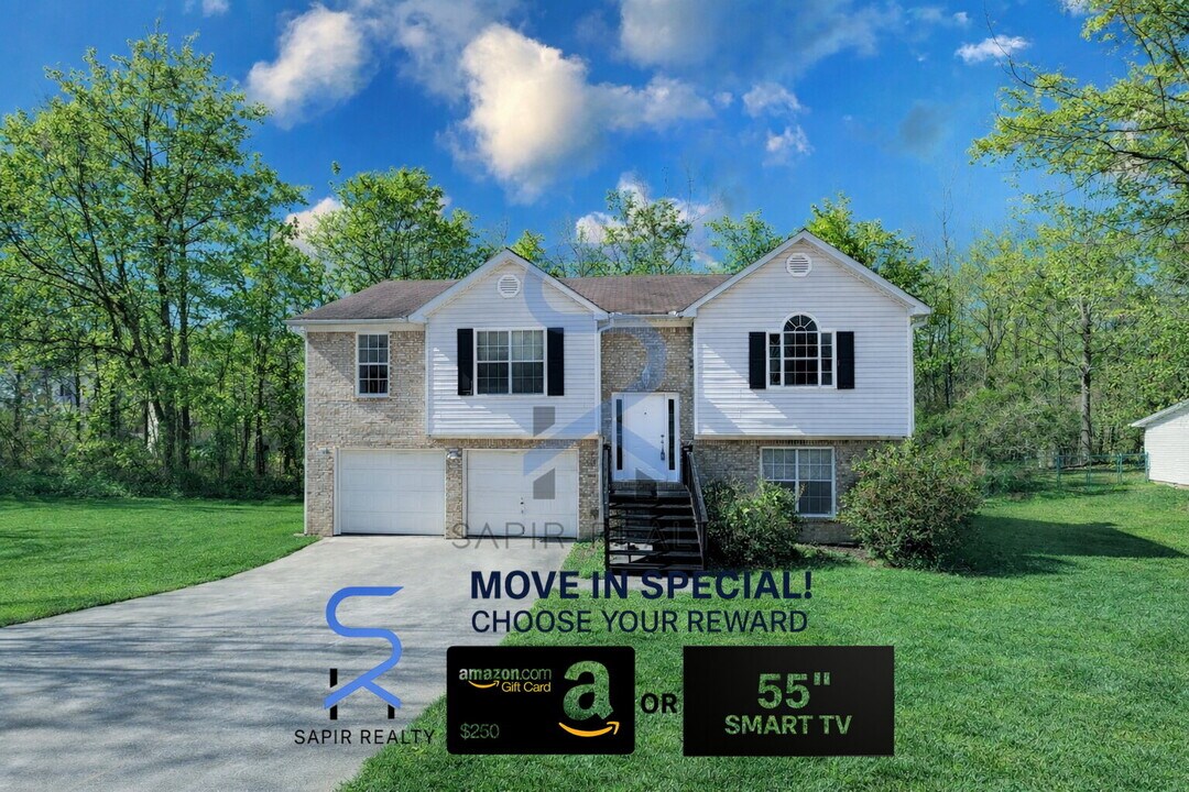 1307 Arbor Green Ct in Lithonia, GA - Building Photo