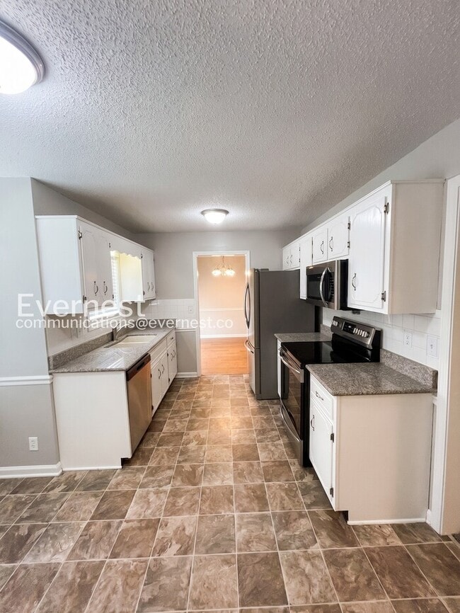 1035 Summerhaven Rd in Clarksville, TN - Building Photo - Building Photo