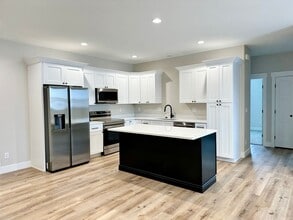 1393 Maple Leaf Ln in Rexburg, ID - Building Photo - Building Photo