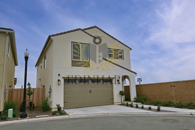 231 Nabors Dr S in Madera, CA - Building Photo - Building Photo