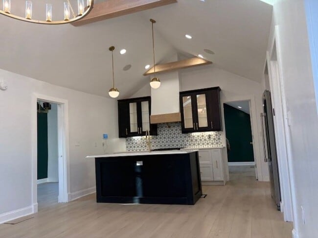 property at 607 W Olive St