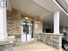 42 Ennerdale St in Barrie, ON - Building Photo - Building Photo