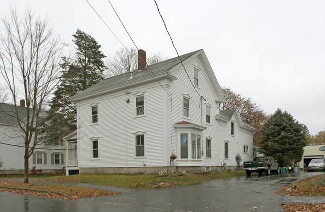 35 Cumberland St in Brunswick, ME - Building Photo - Building Photo