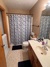 16212 Timberline Dr in Omaha, NE - Foto de edificio - Building Photo