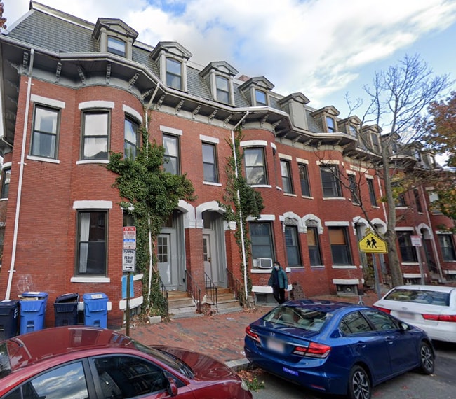 183 Harvard St, Unit 3