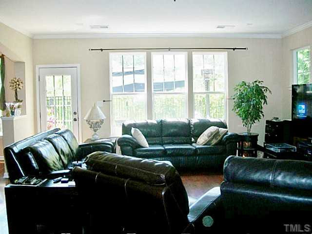 Room in House on Water Garden Way in Durham, NC - Building Photo - Building Photo