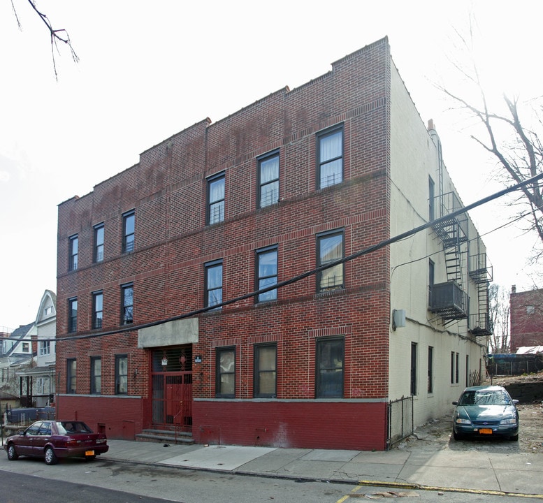 2-4 Lafayette Pl in Yonkers, NY - Building Photo