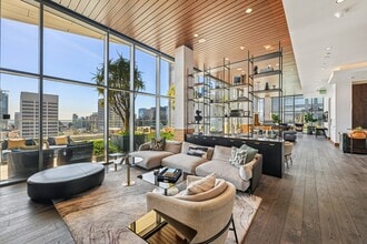 Park Fifth in Los Angeles, CA - Building Photo - Building Photo