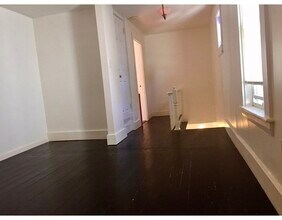 28 FOREST St-Unit -2 in Watertown, MA - Building Photo - Building Photo