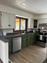 136 E Sumac Dr in Central, UT - Foto de edificio - Building Photo