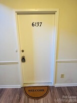 6137 Meadow Rose Ln in Charlotte, NC - Building Photo