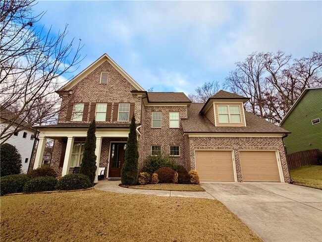 property at 512 Edgewater Dr