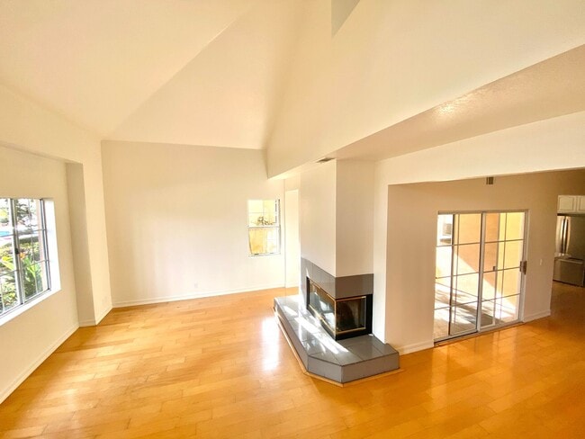 property at 325 Pacific Oaks Rd