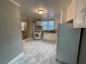 1218 Ceres St in Crockett, CA - Building Photo - Building Photo