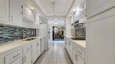 205 Dunwoody Ln in Hollywood, FL - Building Photo - Building Photo