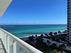 19201 Collins Ave, Unit 805 in Sunny Isles Beach, FL - Foto de edificio - Building Photo