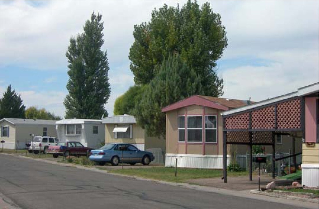 The Meadows in La Junta, CO - Foto de edificio
