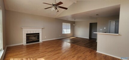 349 Waters Edge Ln in Madison, AL - Building Photo - Building Photo