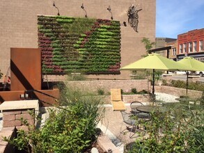 127 E Main St, Unit Kibbey Lofts in Marshalltown, IA - Foto de edificio - Building Photo