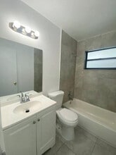 170 NW 59th St in Miami, FL - Building Photo - Building Photo