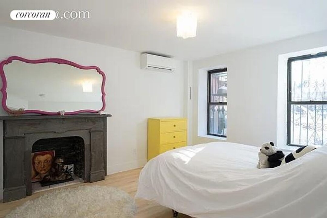 255 Madison St in Brooklyn, NY - Building Photo