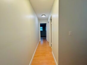 13370 SW 90th Ter, Unit D in Miami, FL - Foto de edificio - Building Photo