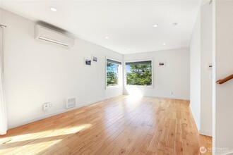 2816 14th Ave W in Seattle, WA - Building Photo - Building Photo
