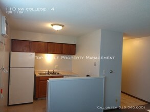 110 NW College Ave-Unit -4 in Ankeny, IA - Foto de edificio - Building Photo