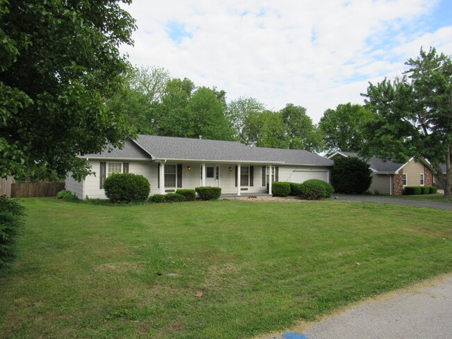 property at 5116 S Sycamore Ave