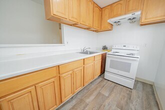 1467 Russell St in Berkeley, CA - Building Photo - Building Photo