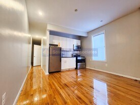 148 W 142nd St, Unit 59A in New York, NY - Building Photo