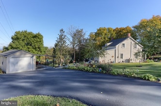 261 Rexmont Rd in Lebanon, PA - Foto de edificio - Building Photo