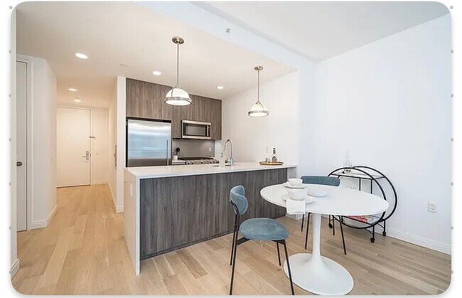 160 1st St, Unit 509 in Jersey City, NJ - Building Photo - Building Photo