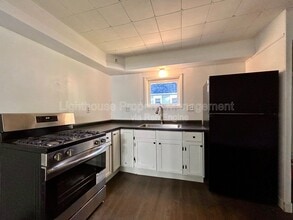 1216 Quarry Ave NW in Grand Rapids, MI - Building Photo - Building Photo