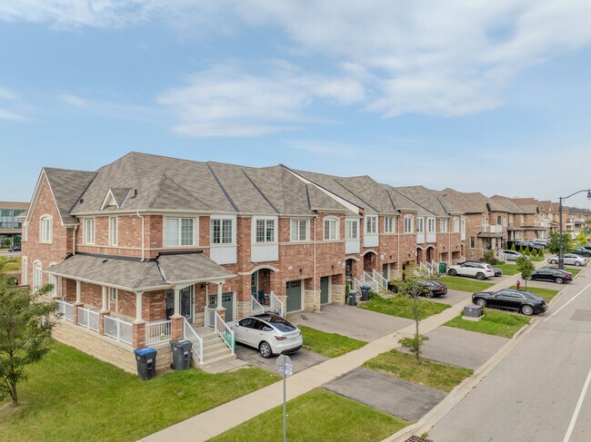 174 Sky Harbour Dr in Brampton, ON - Building Photo - Primary Photo