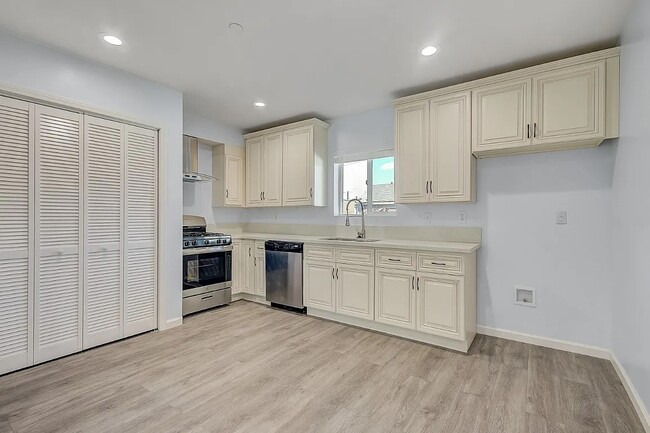 967 S Lorena St in Los Angeles, CA - Building Photo - Building Photo