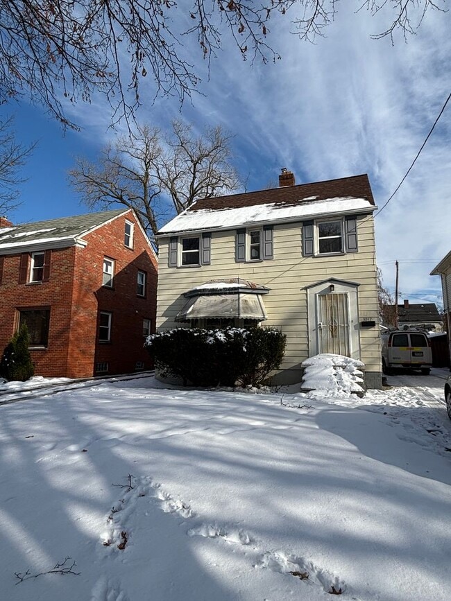 property at 3057 Livingston Rd