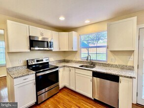 402 Chalmers Ave in Glen Burnie, MD - Building Photo - Building Photo
