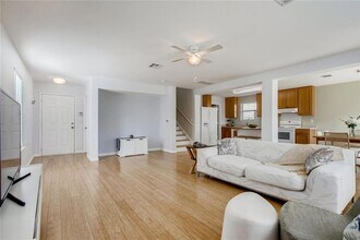 8813 Winter Haven Rd in Austin, TX - Building Photo - Building Photo