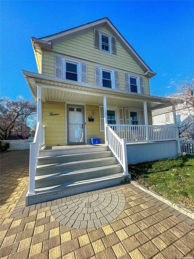 property at 12 Valentine St