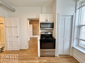 1362 N Bosworth Ave, Unit 3B in Chicago, IL - Building Photo - Building Photo