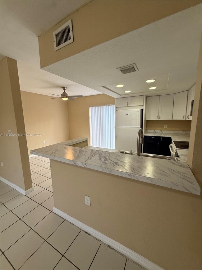 property at 3208 San Remo Cir