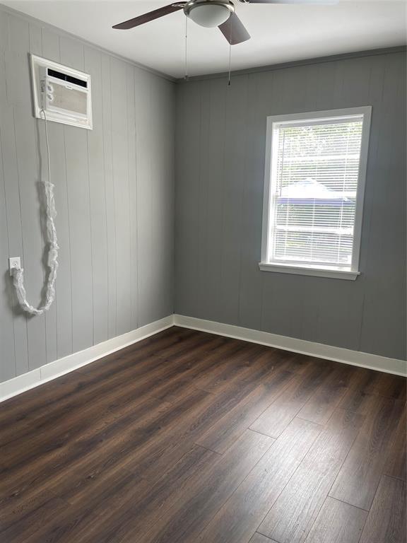 4812 Ireland St photo'