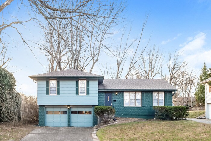 608 SW Merritt St in Lee's Summit, MO - Foto de edificio