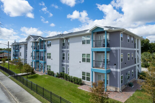 5220 Lake Underhill Rd in Orlando, FL - Building Photo