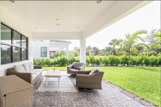 13458 Artisan Cir in Palm Beach Gardens, FL - Building Photo - Building Photo