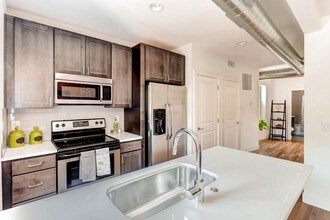 3102-3112 Vallejo St in Denver, CO - Foto de edificio - Interior Photo