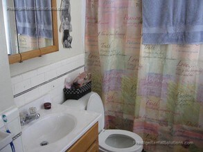 223 Essex St, Unit 4 in Melrose, MA - Building Photo - Building Photo