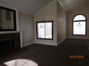 2610 Breckenridge S Cir in Henderson, NV - Building Photo - Building Photo