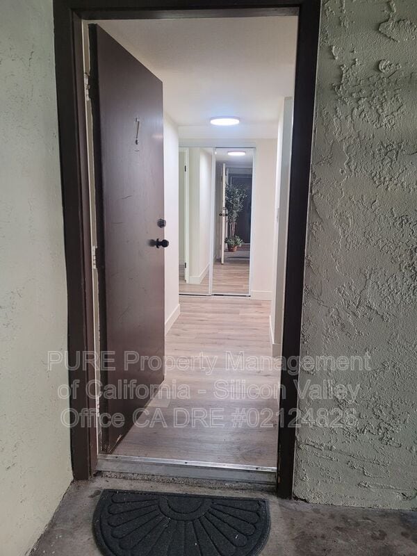 291 Tradewinds Dr in San Jose, CA - Building Photo - Building Photo